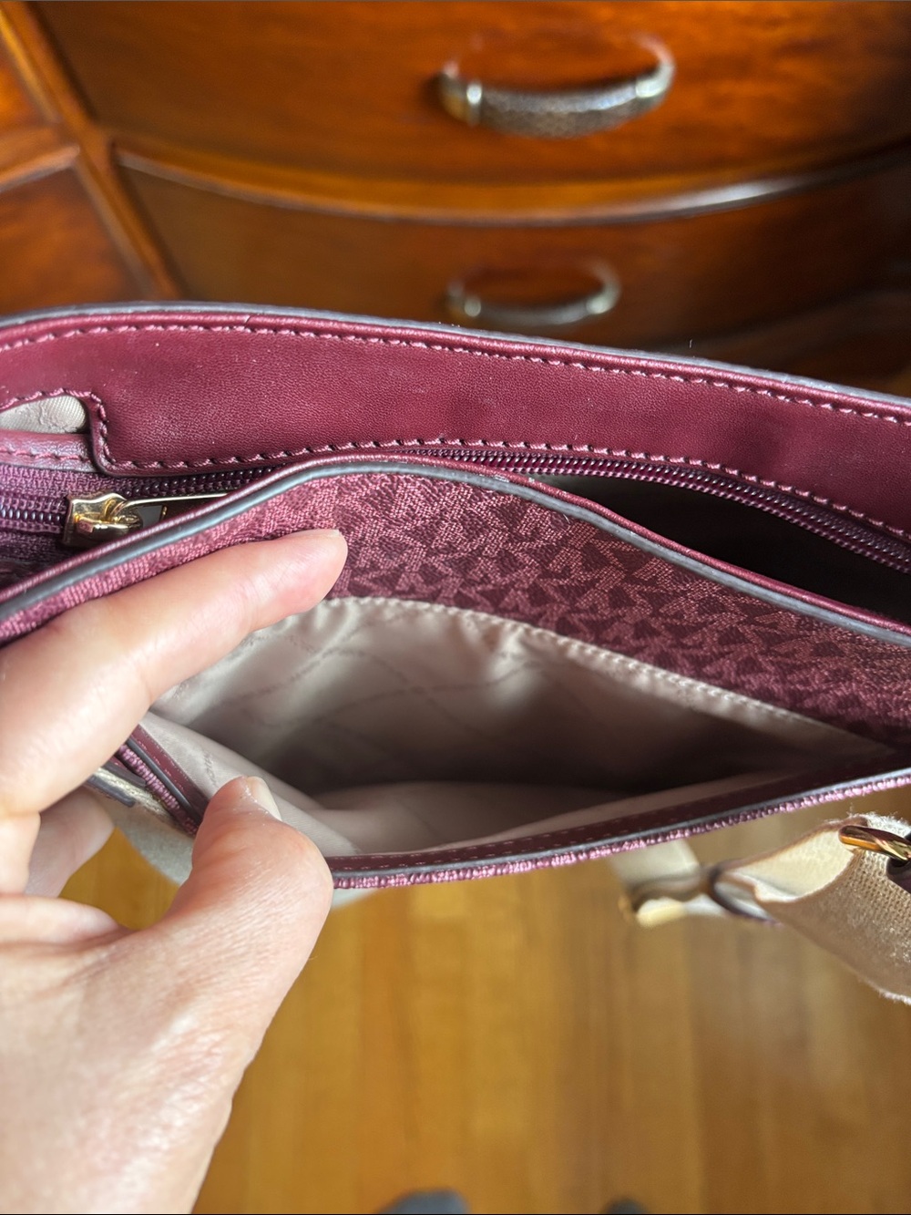 Michael Kors Plum Signature Crossbody with Gold Accent - Picture 7 of 14